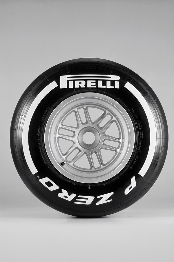 Pirelli F1 PZero White Medium