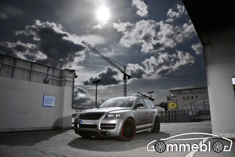 Touareg W12 Sport Edition CoverEFX: cerchi in lega SUV da 22, 500 CV e vernice laminata 1 Touareg%20W12%20Sport%20Edition%20CoverEFX%2010