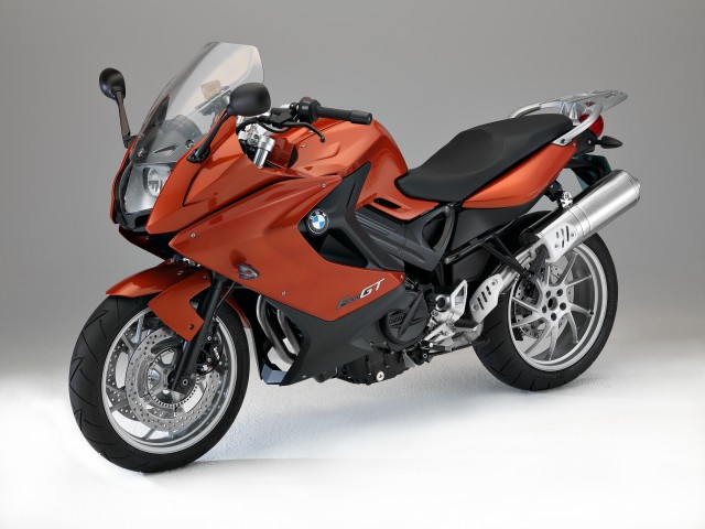 BMW ti invita a scoprire le sue nuove moto e ti dà la possibilità di vincere un weekend a Monaco! 4 bmw-motorrad-ti-invita-sabato-9-e-domenica-10-febbraio-presso-tutta-la-rete-dealer-per-scoprire-la-nuova-f-800-gt-e-le-edizioni-speciali-90-anniversario-di-r-1200-r-r-1200-rt-e-r-1200-gs-adventure-p90106768-highres