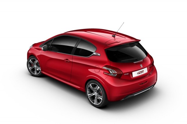 Nuova Peugeot 208 GTi: in Italia da 21.950 Euro 2 peugeot-208-gti-04