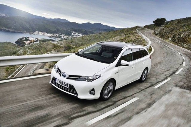 Nuova Toyota Auris Touring Sports: Station Wagon Full Hybrid 1 nuova-auris-touring-sports-al-salone-di-ginevra-0000006060-auris-ts-08-gms-2013