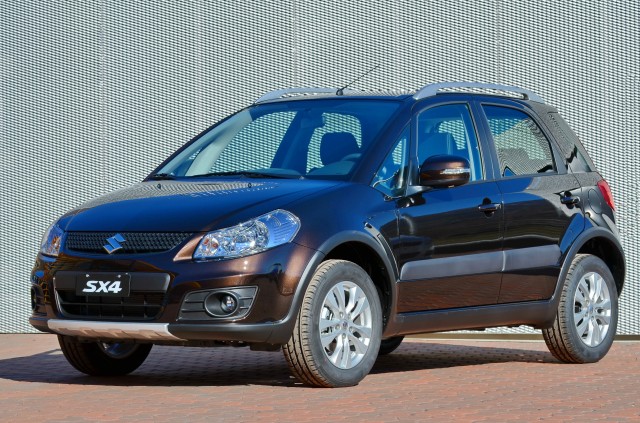 Suzuki SX4 Evolution: una nuova versione dal design ricercato del SUV compatto di casa Suzuki 1 suzuki-sx4-evolution-foto-sx4-evolution-003