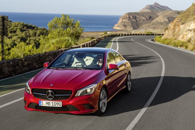 Nuova Mercedes CLA: esclusiva première al MercedesTrophy 2013 1 la-nuova-cla-debutta-al-mercedestrophy-2013-12c1197-214 (Copia)