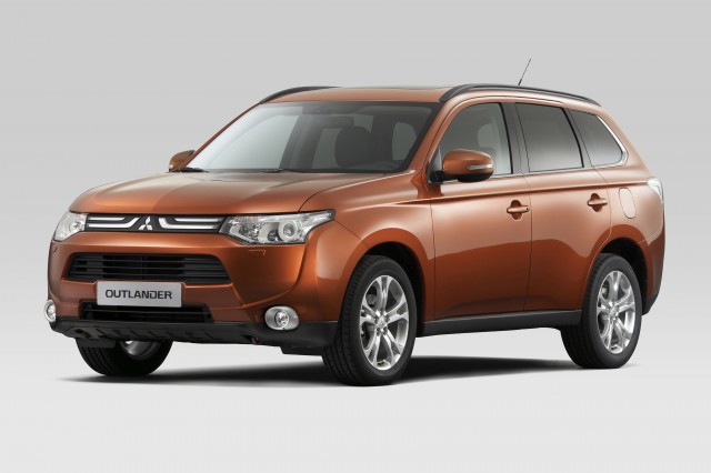 Nuovo Mitsubishi Outlander BI-FUEL benzina/gpl: ecco il nuovo listino prezzi 1 mitsubishi-nuovo-outlander-bi-fuel-benzina-gpl-mitsubishi-al-salone-di-ginevra-2012-001jpg-1