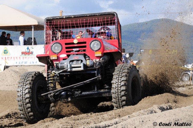 4x4 Fest 2013: Fuoristrada a Carrara 4x4 Fest 2013: Fuoristrada a Carrara