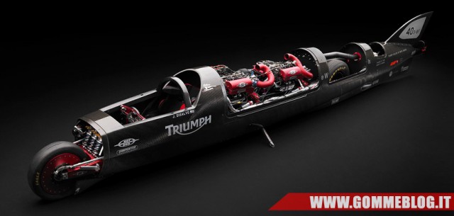 Triumph sfida la velocità sul lago Bonneville 1 Triumph-Castrol-Rocket