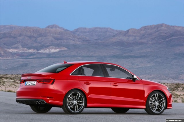Audi S3 Berlina: nuova Berlina 4 porte da 300 CV 1 Audi-s3-berlina-1