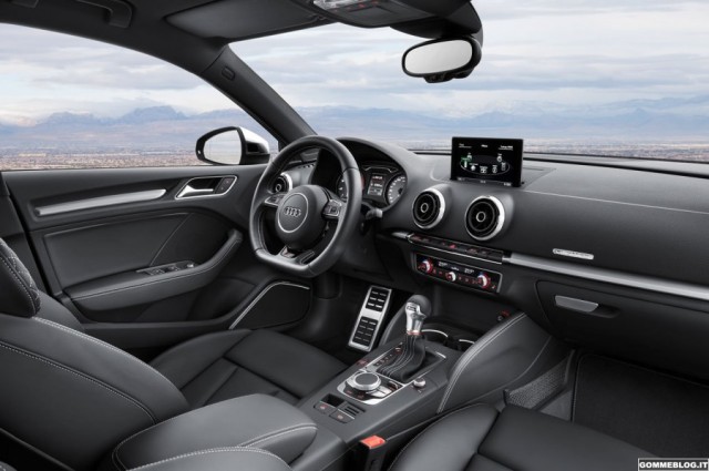 Audi S3 Berlina: nuova Berlina 4 porte da 300 CV 3 Audi-s3-berlina-14