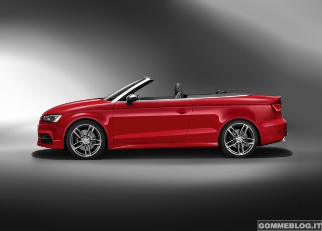 Audi S3 Cabriolet: trazione quattro e dinamismo a cielo aperto 2 Audi S3 Cabriolet - 2