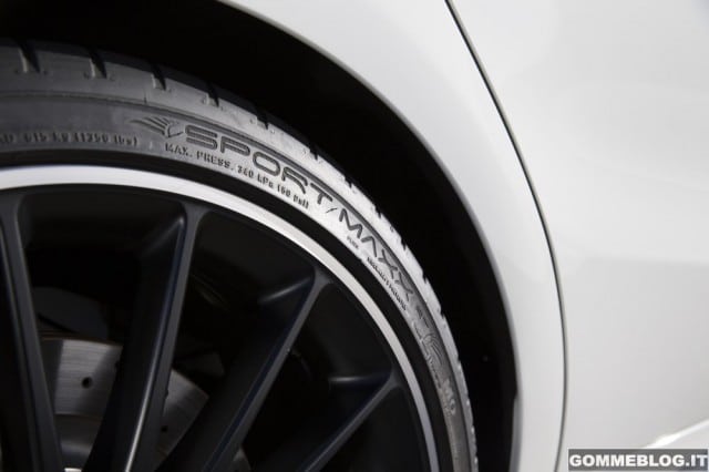 Pneumatici Mercedes-Benz: la nuova CLA 45 AMG monta gomme Dunlop 1 Dunlop-Goodyear-ginevra-5