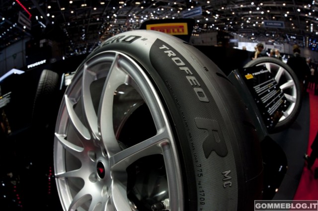 Pirelli P Zero: Lamborghini, Ferrari, McLaren 2 Pirelli-Ginevra-2014-24