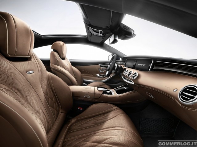 Mercedes-Benz S 65 AMG Coupé: 630 CV di Esclusività e Performance 3 Mercedes-Benz-S-65-Coupe-32