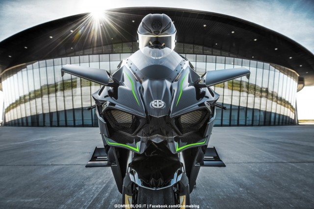 Kawasaki-H2R-53