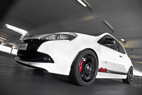 Renault Clio RS MR Car Design 6