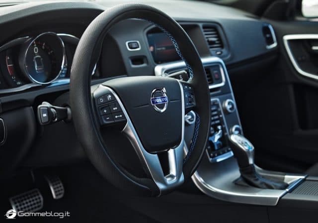 Volvo S60 e V60 Polestar: 367 CV, Aerodinamica Evoluta e Fibra di Carbonio 2 Volvo Polestar 2