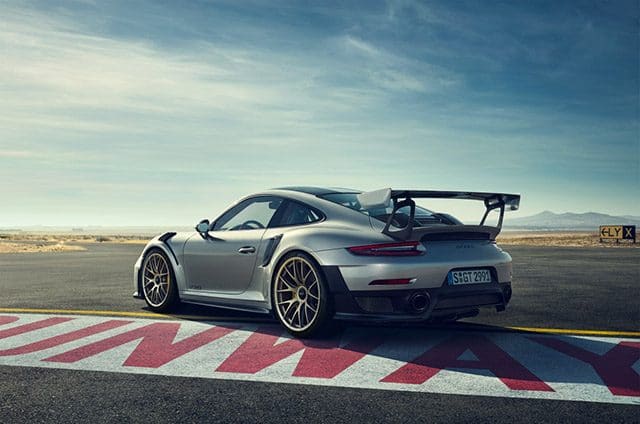 Dunlop Sport Maxx Race 2: Gomme Omologato da Porsche per la 911 GT2 RS 1 Porsche 911 GT2 RS