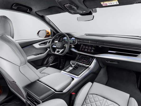 media Q8 interior 02