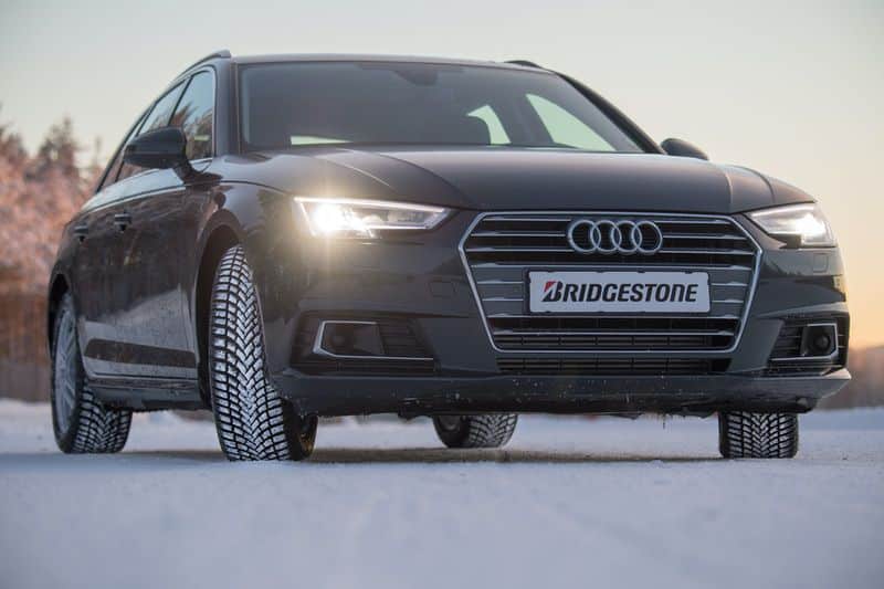 Bridgestone Blizzak LM005 01