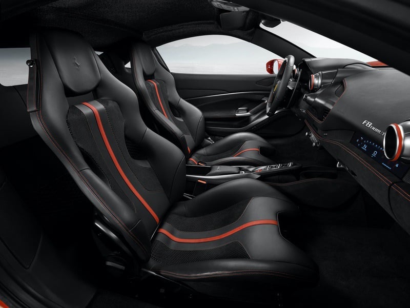 Ferrari F8 Tributo 01