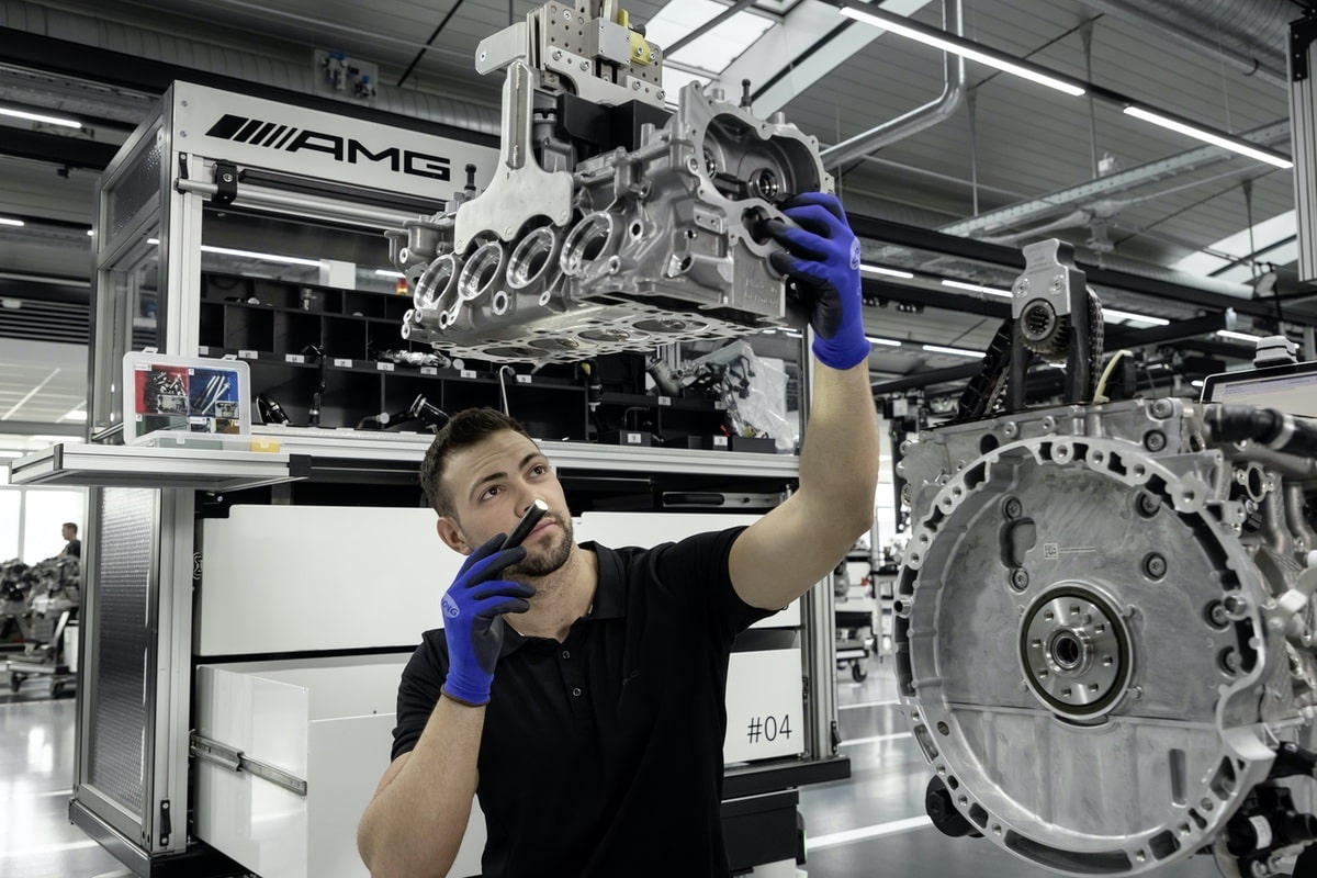 Mercedes A45 Engine 01