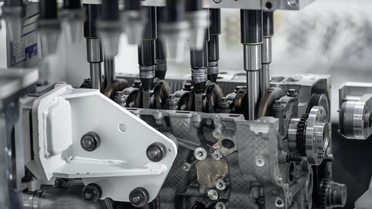 Mercedes A45 Engine 25
