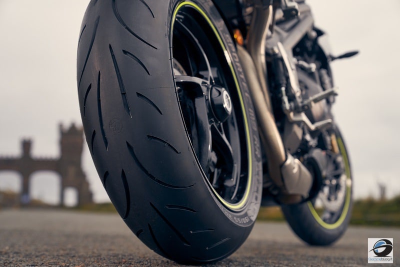 Metzeler Sportec M9 RR