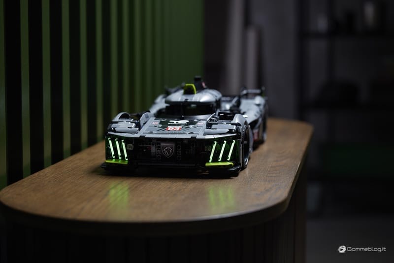 Peugeot Hypercar 9X8 lego 0006