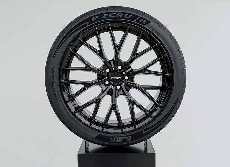 Pirelli PZero R 02