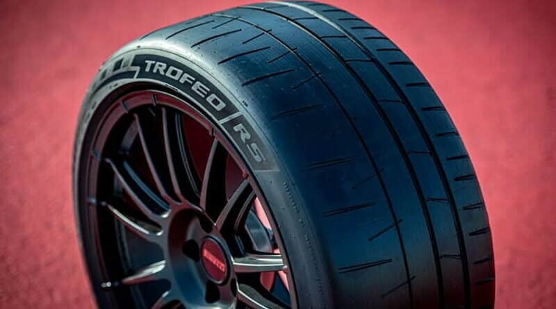 Pirelli P Zero Trofeo RS