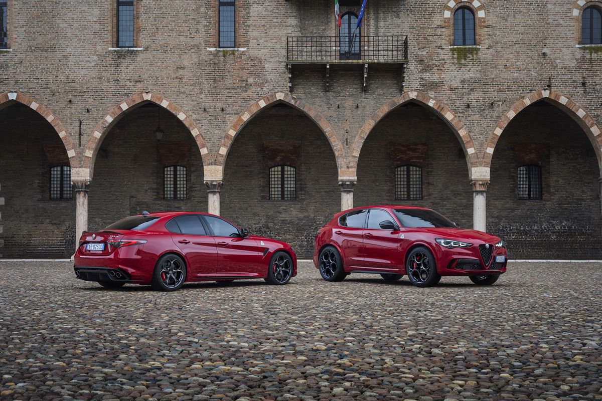 Alfa Romeo Giulia Stelvio Quadrifoglio 2023