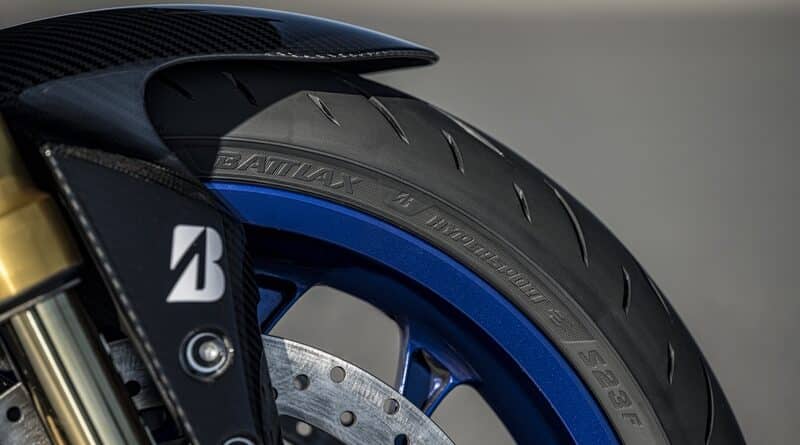 Bridgestone BATTLAX HYPERSPORT S23 00