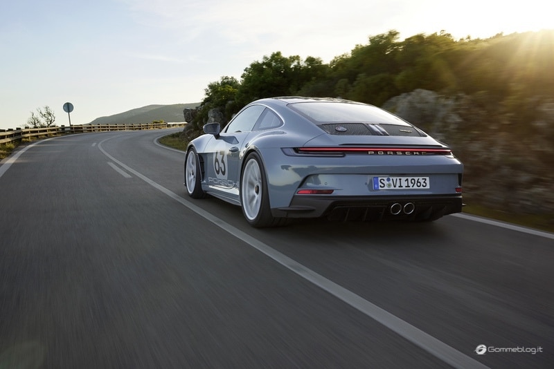 Porsche 911 ST 0012
