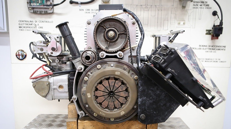 Alfa Romeo 33 ibrida 00