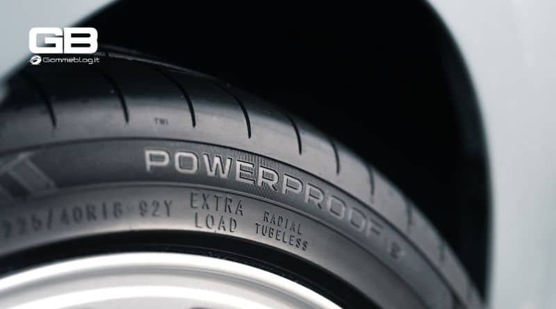 Nokian Tyres Powerproof 2 01