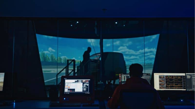 Driver in the Loop 01