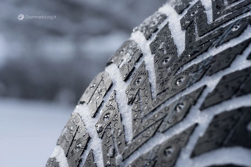 Nokian Hakkapeliitta 01