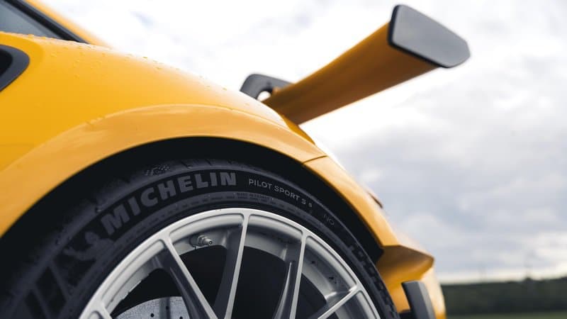 Porsche 911 GT3 RS: Michelin Pilot Sport S 5 &egrave; la gomma per il bagnato