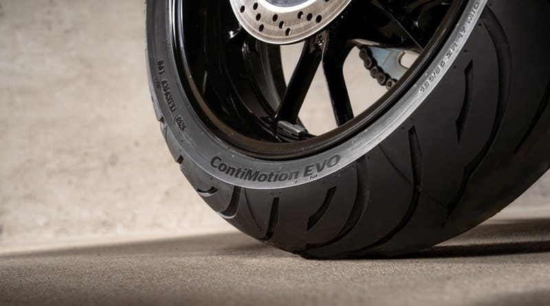 Continental ContiMotion EVO con nome sul fianco e battistrada in primo piano